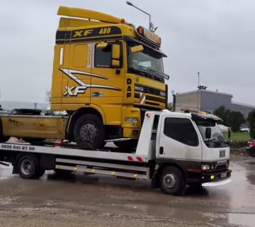 خدمات امداد خودرو اراک