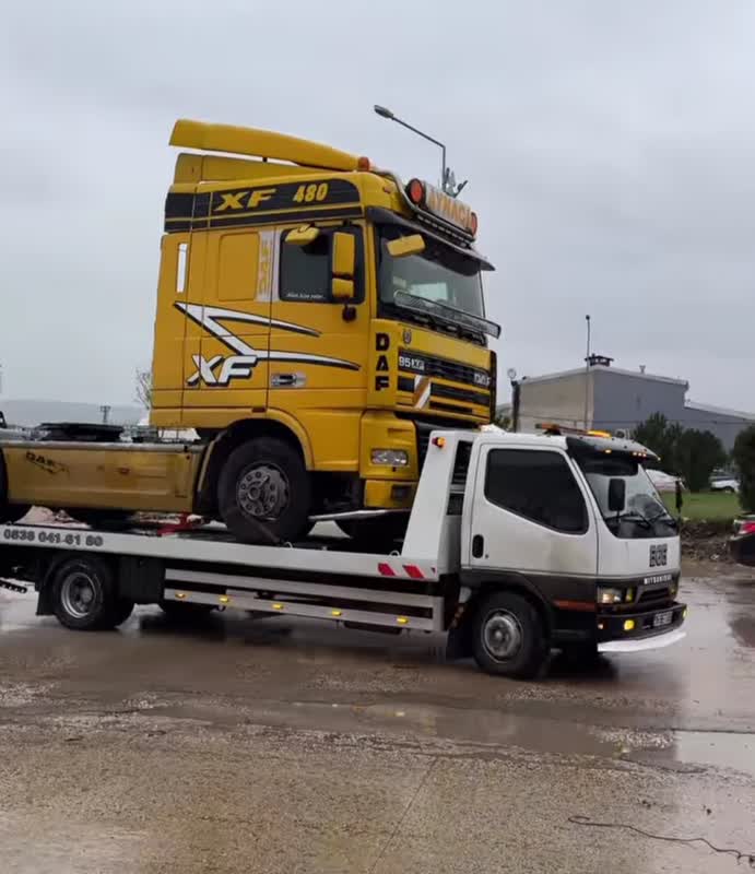 خدمات امداد خودرو اراک